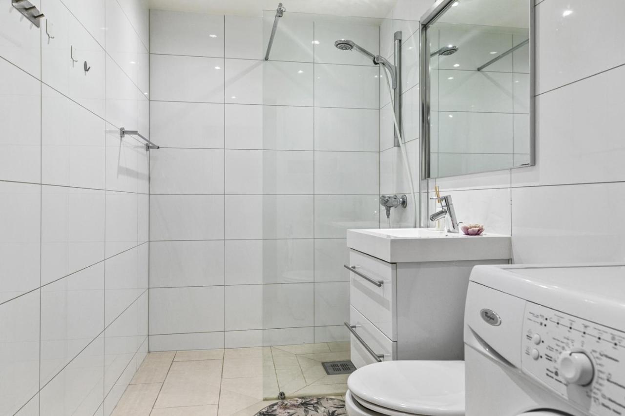 Mitt Hotell Apartments Мосс Экстерьер фото